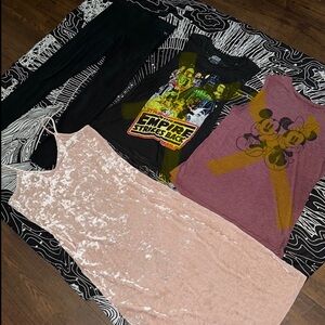 2 piece lot of cute brand name women’s clothing size M